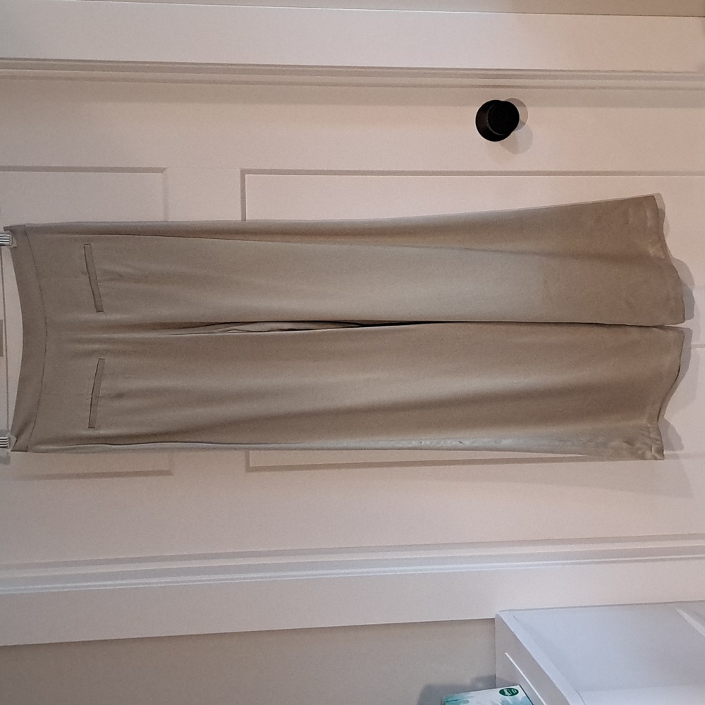NWT Celadon Wide Leg Silk Trousers (Celadon/Sage Green) - Silk Maison - Picture 8 of 11